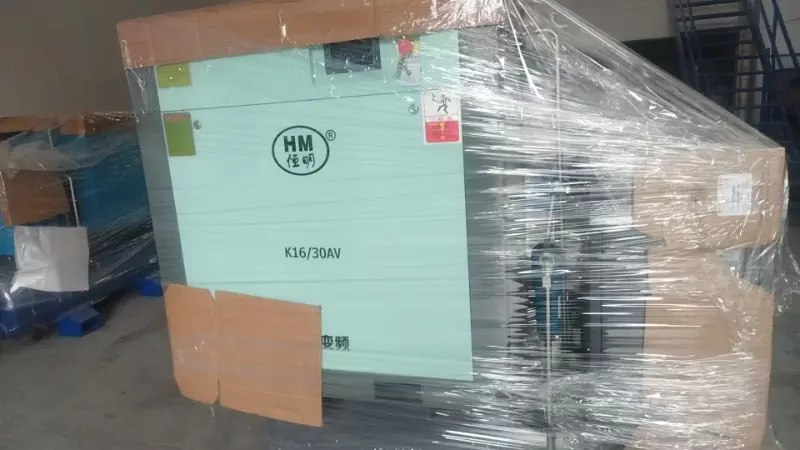 Bestellung pünktlich geliefert | Komplett montierter All-in-One-Luftkompressor und Versand an den Kunden in Dongguan